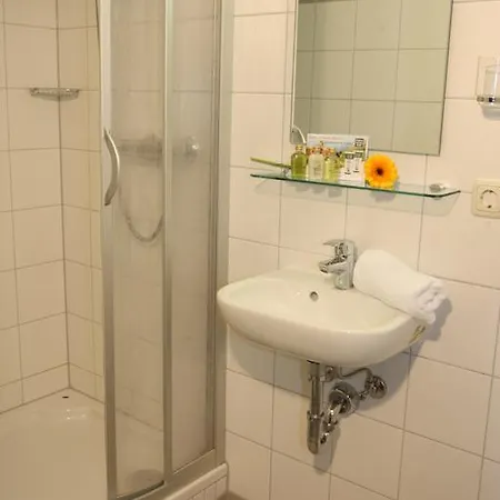 Arberschutzhaus 3*